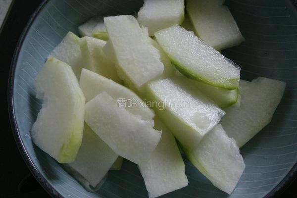 蛏子炒嫩冬瓜的做法图解3