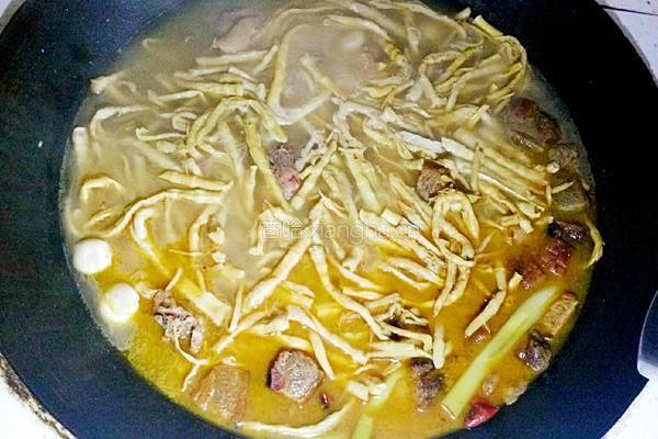 干竹笋炖土鸡的做法图解8