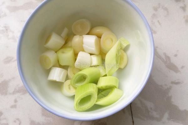 土豆炖牛肉的做法图解1