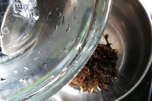 自制红茶奶茶的做法图解5