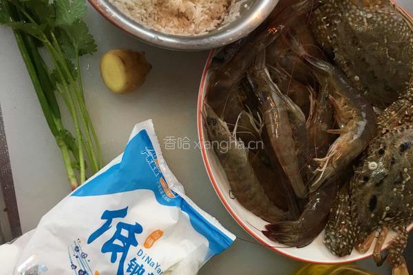 EE秘制沙虾花蟹粥的做法图解1