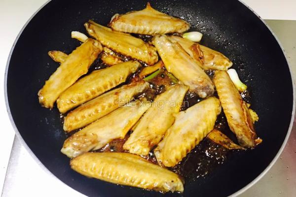 黑啤子姜焖鸭翅的做法图解7