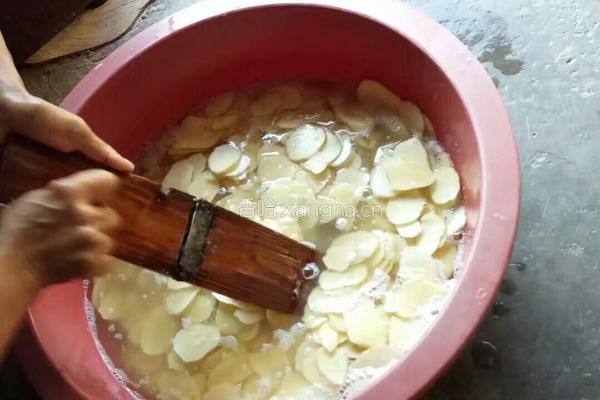 干土豆片的做法图解2