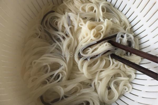 蒜香海鲜面的做法图解5