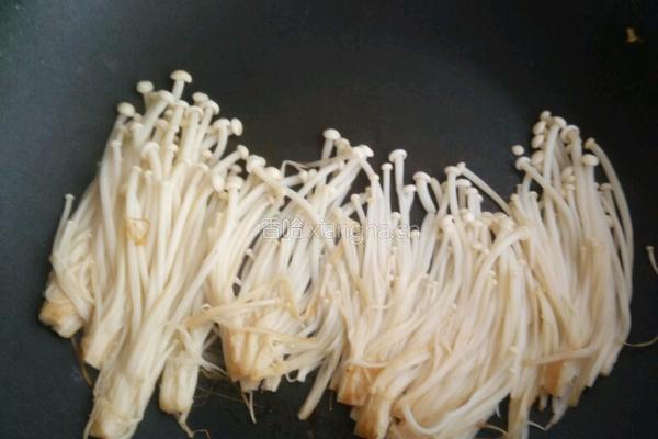香煎金针菇的做法图解2