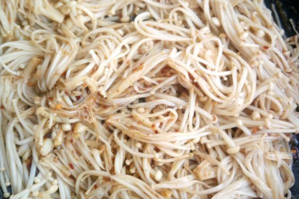 香煎金针菇的做法图解4