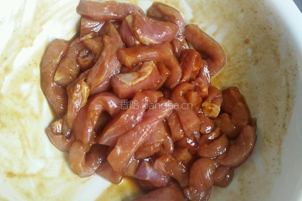 青椒肉段的做法图解2