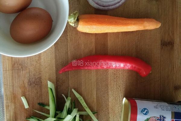 蛋包饭 家常的做法图解1