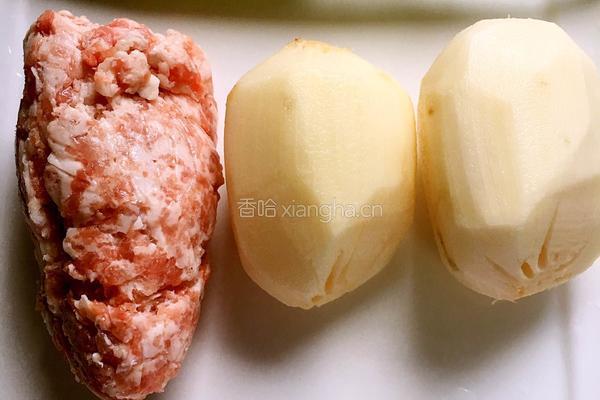 莲藕肉圆子的做法图解1