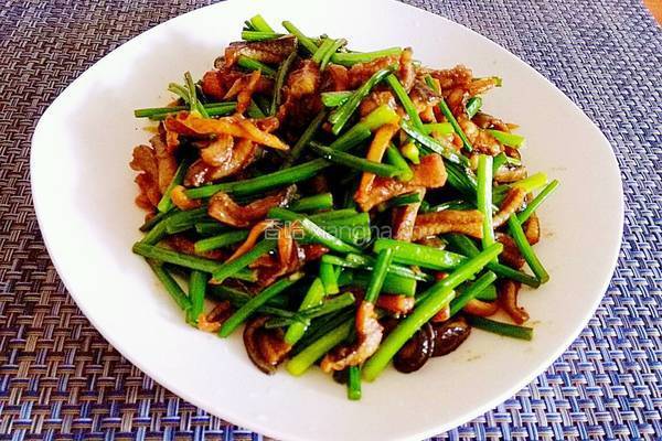 韭菜苔炒黄鳝的做法图解7