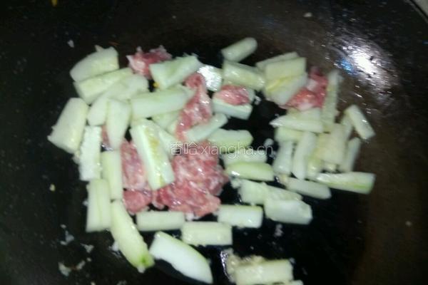 青瓜炒瘦肉的做法图解6