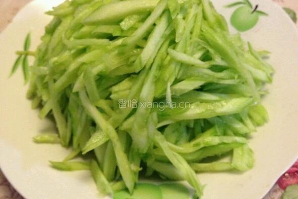 香辣拌面的做法图解2