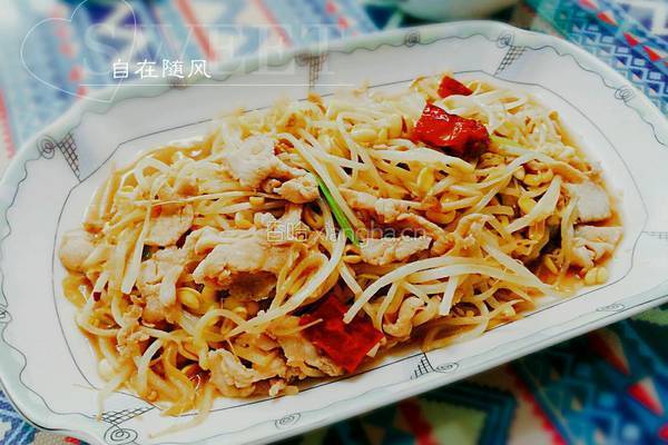 肉片黄豆芽的做法图解1