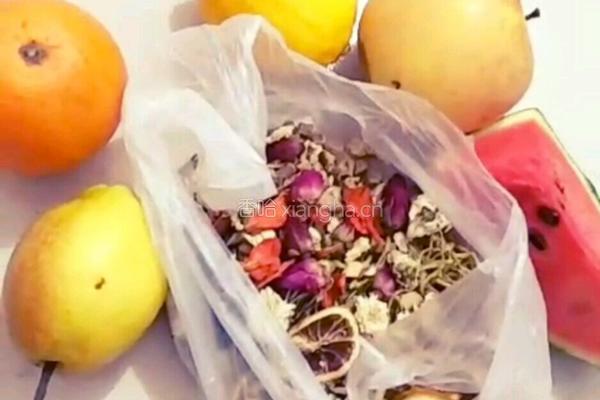 水果花暖茶的做法图解1