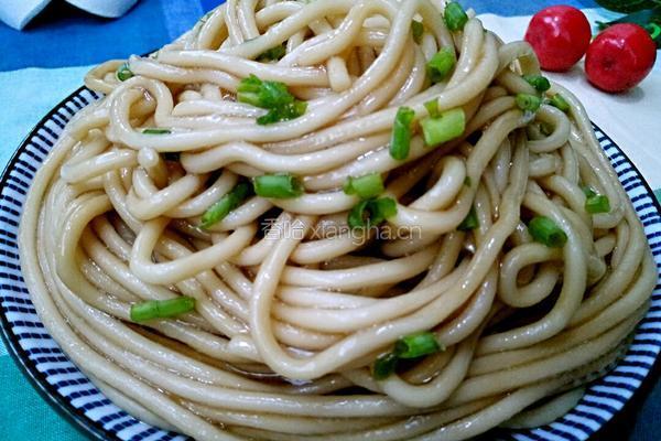 葱油拌面的做法图解1