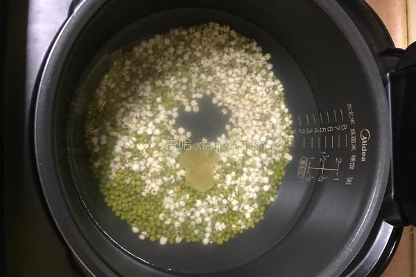 薏仁绿豆汤的做法图解3