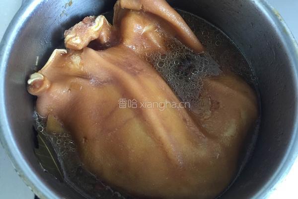 卤猪耳朵的做法图解6