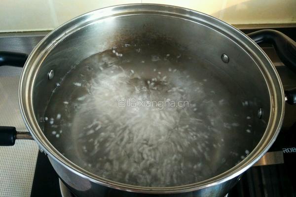 紫薯牛奶西米露的做法图解4