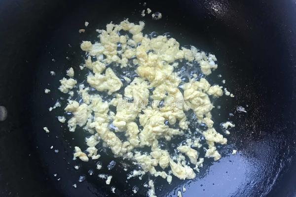 黄金炒米饭的做法图解4