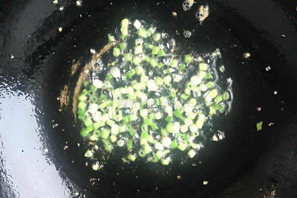 黄金炒米饭的做法图解5