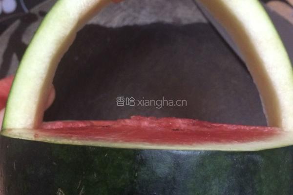西瓜水果篮的做法图解6