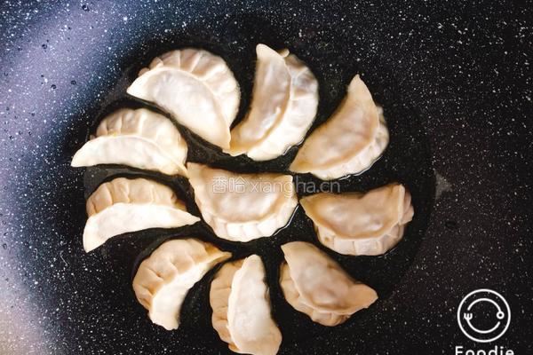 抱蛋煎饺的做法图解4