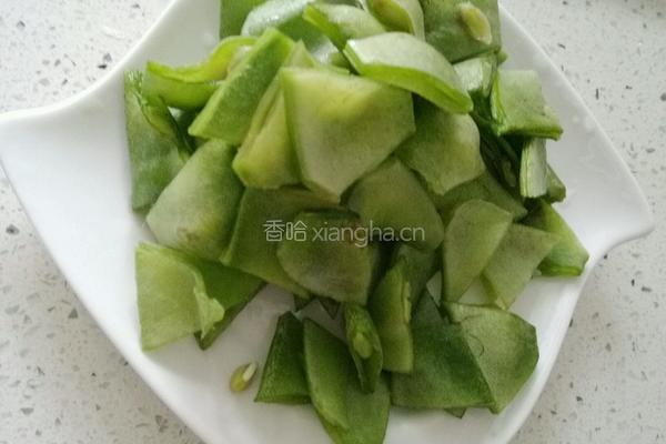 油豆角炖五花肉的做法图解2