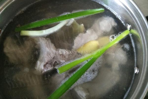 排骨浓汤的做法图解5
