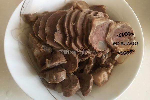 回锅牛肉的做法图解1