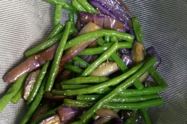 豆角烧茄子的做法图解2