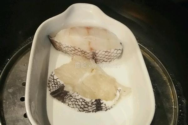 鳕鱼蒸蛋的做法图解1