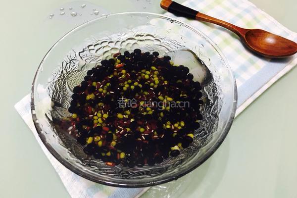 大暑三豆汤的做法图解2