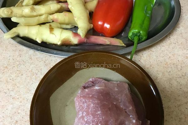 仔姜肉丝的做法图解2