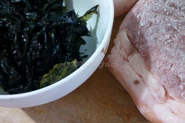 紫菜肉蛋汤的做法图解1