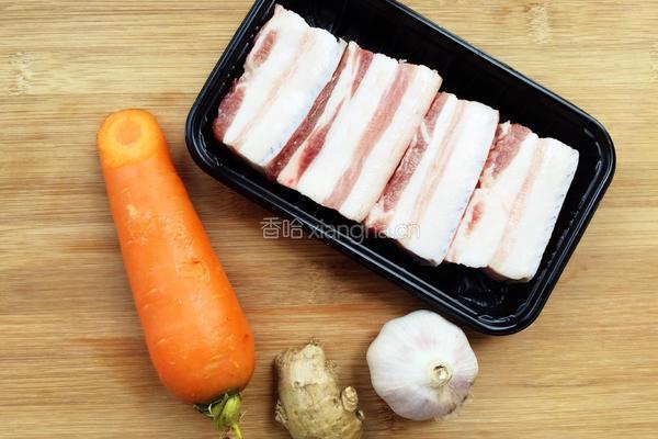 蒜泥白肉的做法图解1