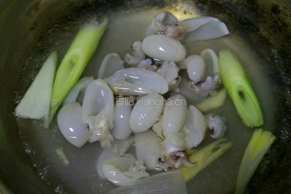 鲜椒墨鱼仔的做法图解4