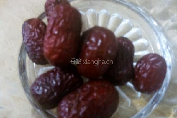 红枣泥的做法图解1