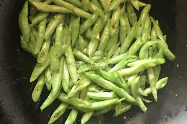 清炒豆角的做法图解3