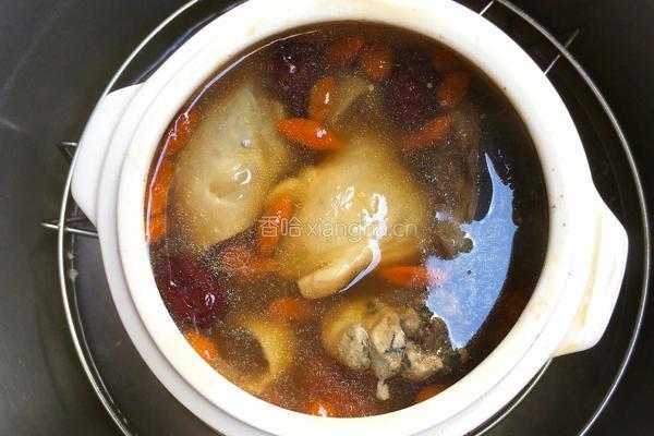花胶炖鸡汤的做法图解10