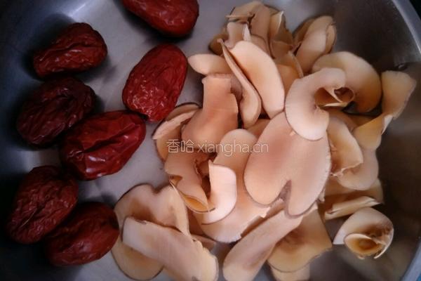 海星瘦肉煲海底椰的做法图解4