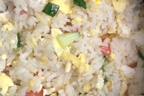 鸡蛋炒米饭的做法图解3