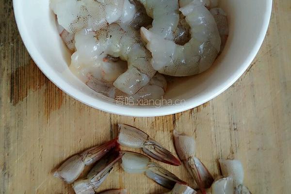 鲜虾土豆丸的做法图解1