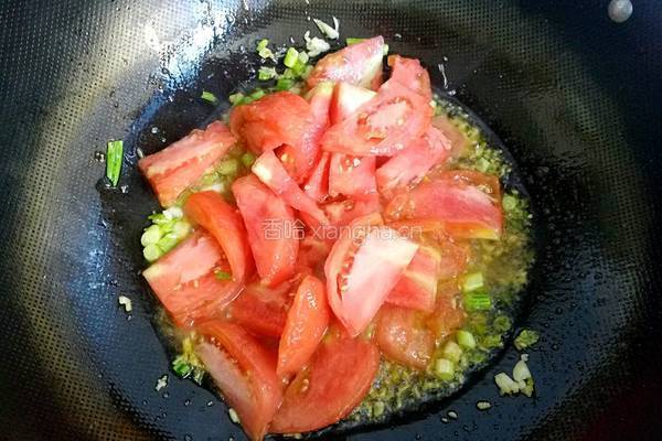 番茄金针菇汤的做法图解5