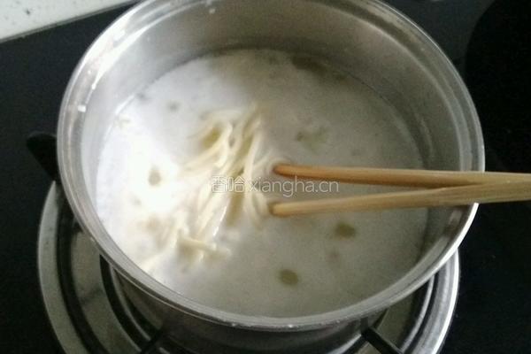 芝麻酱凉面的做法图解3