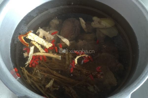 当归牛肉汤的做法图解7