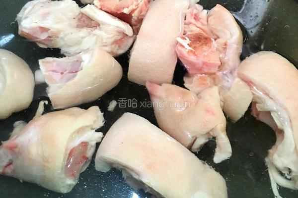 电饭煲猪蹄的做法图解4
