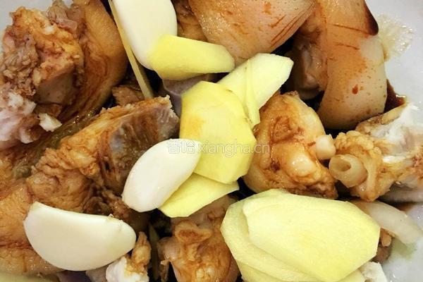电饭煲猪蹄的做法图解8