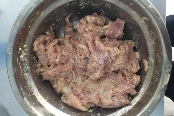 青椒炒肉的做法图解2