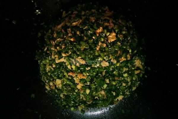 韭菜鸡蛋蒸饺的做法图解4