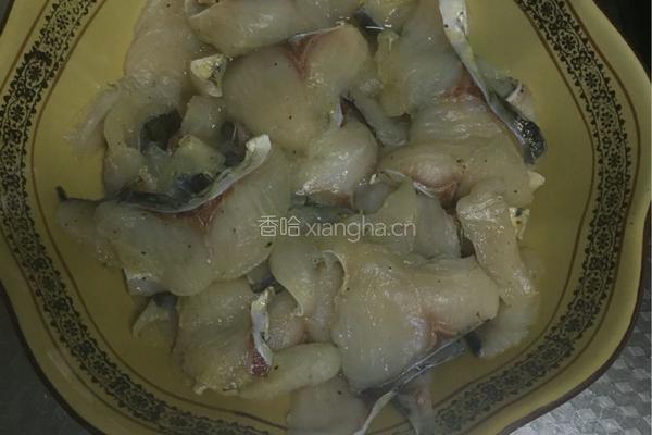 酸菜鱼的做法图解1